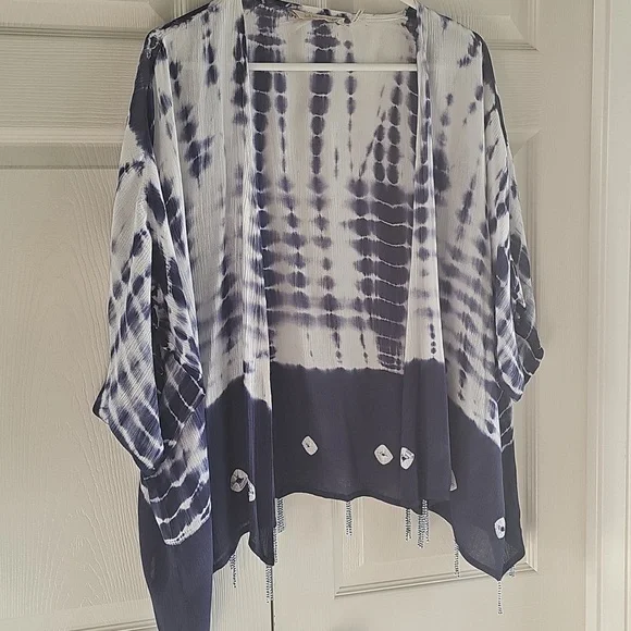 NWOT Soft Surroundings Tie Dye Short Sleeve Open blouse w Beaded Fringe. Large - Picture 11 of 13